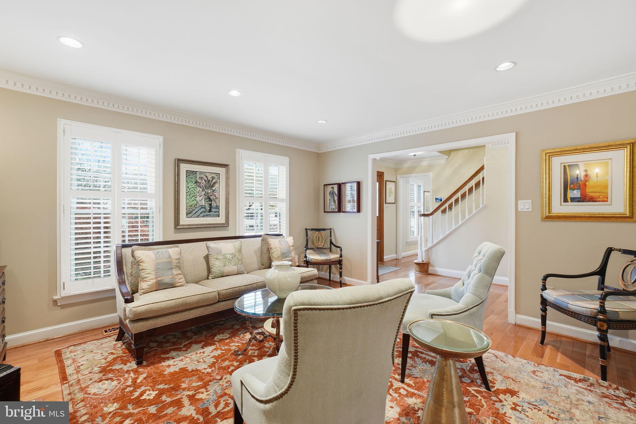 ARLINGTON RIDGE - Residential