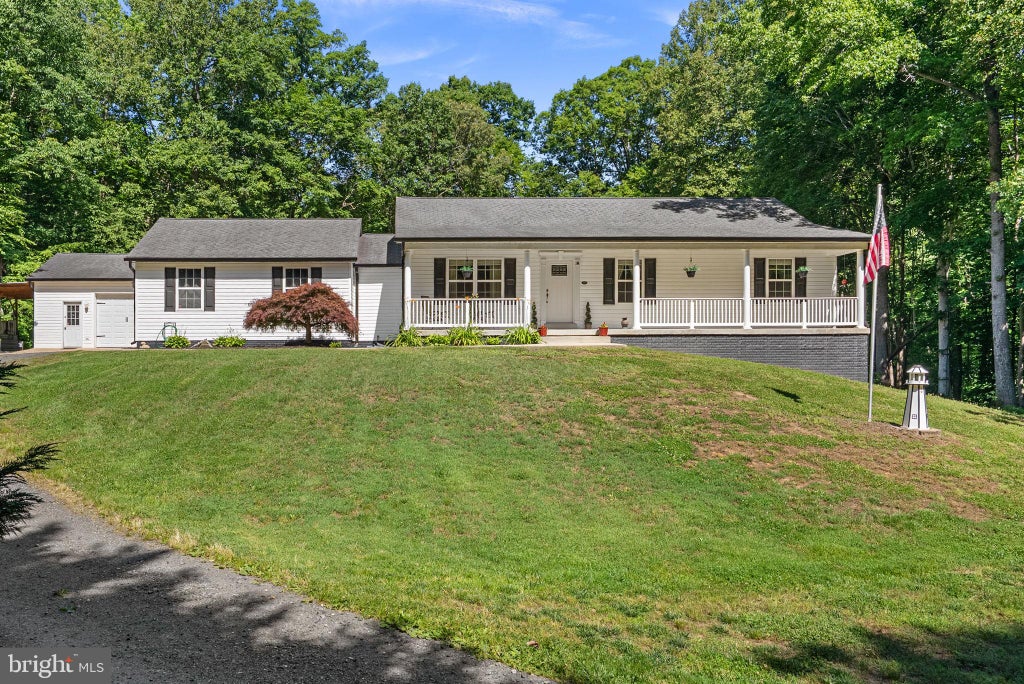 Photo of 6975 Orchard View Lane, HUGHESVILLE, MD 20637 (MLS # MDCH2055630)
