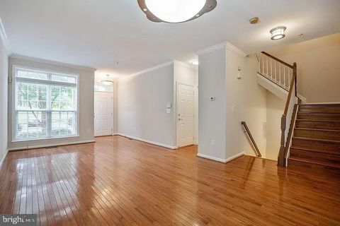 1805 FOXWOOD CIRCLE BOWIE MD 20721