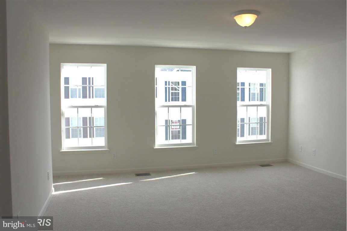 RESIDENCES AT CHERRY HILL - Residential Lease