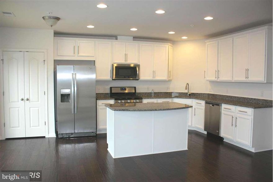 Like New! ALMOST 2,500 SQ FOOT, HUGE OPEN FLOOR PLAN, MUST SEE***Spacious upper level UNIT! Bright Natural light in every room! All stainless appliances, granite counter tops, spacious walk-in master closet, soaking tub, 1 car garage and driveway parking, great location near I95, VRE, shopping and rstrants. Rent includes water, sewer & trash.