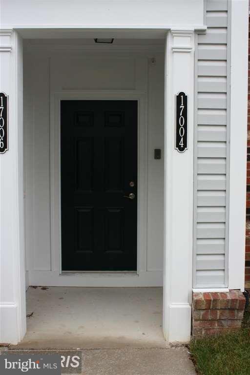 RESIDENCES AT CHERRY HILL - Residential Lease