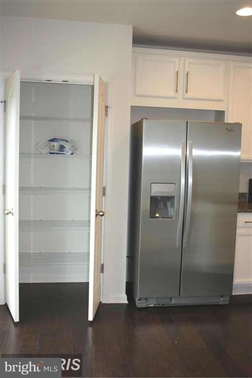 RESIDENCES AT CHERRY HILL - Residential Lease