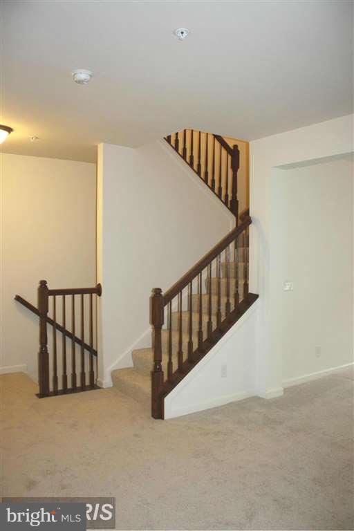 RESIDENCES AT CHERRY HILL - Residential Lease