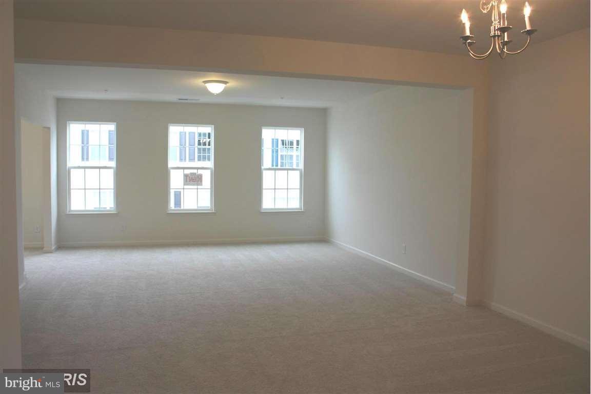 RESIDENCES AT CHERRY HILL - Residential Lease