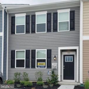 Be the first to live in this brand new construction interior townhome in the desirable Sassafras Meadows community! This home features a spacious open floor plan with modern finishes throughout. Enjoy 3 bedrooms, 2.5 bathrooms, and the convenience of an in-unit washer and dryer and it backs to trees adding a little extra privacy.
Located just minutes from Salisbury University, shopping, dining, and major commuter routes. Perfect for professionals, families, students or university staff.
Contact listing agent for application.