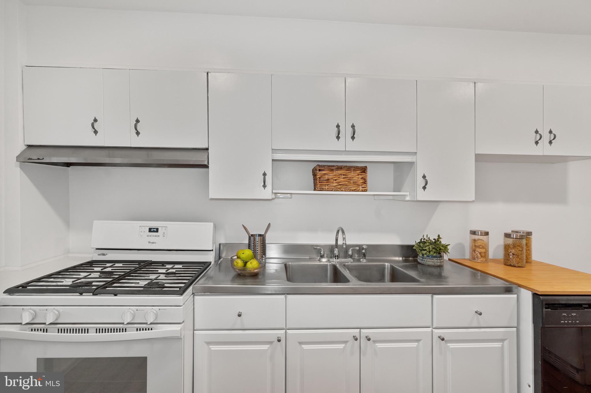 ACADEMY HEIGHTS - Residential