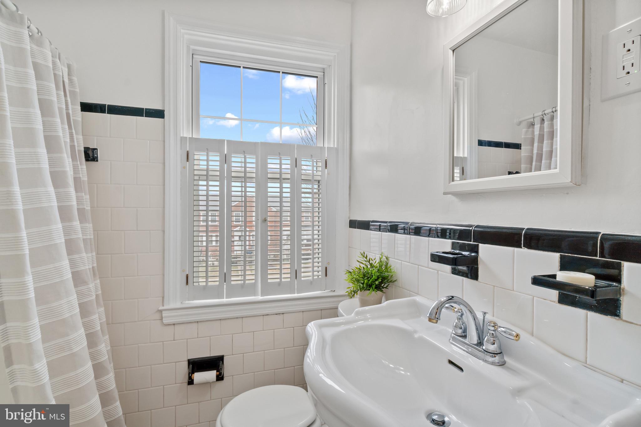 ACADEMY HEIGHTS - Residential