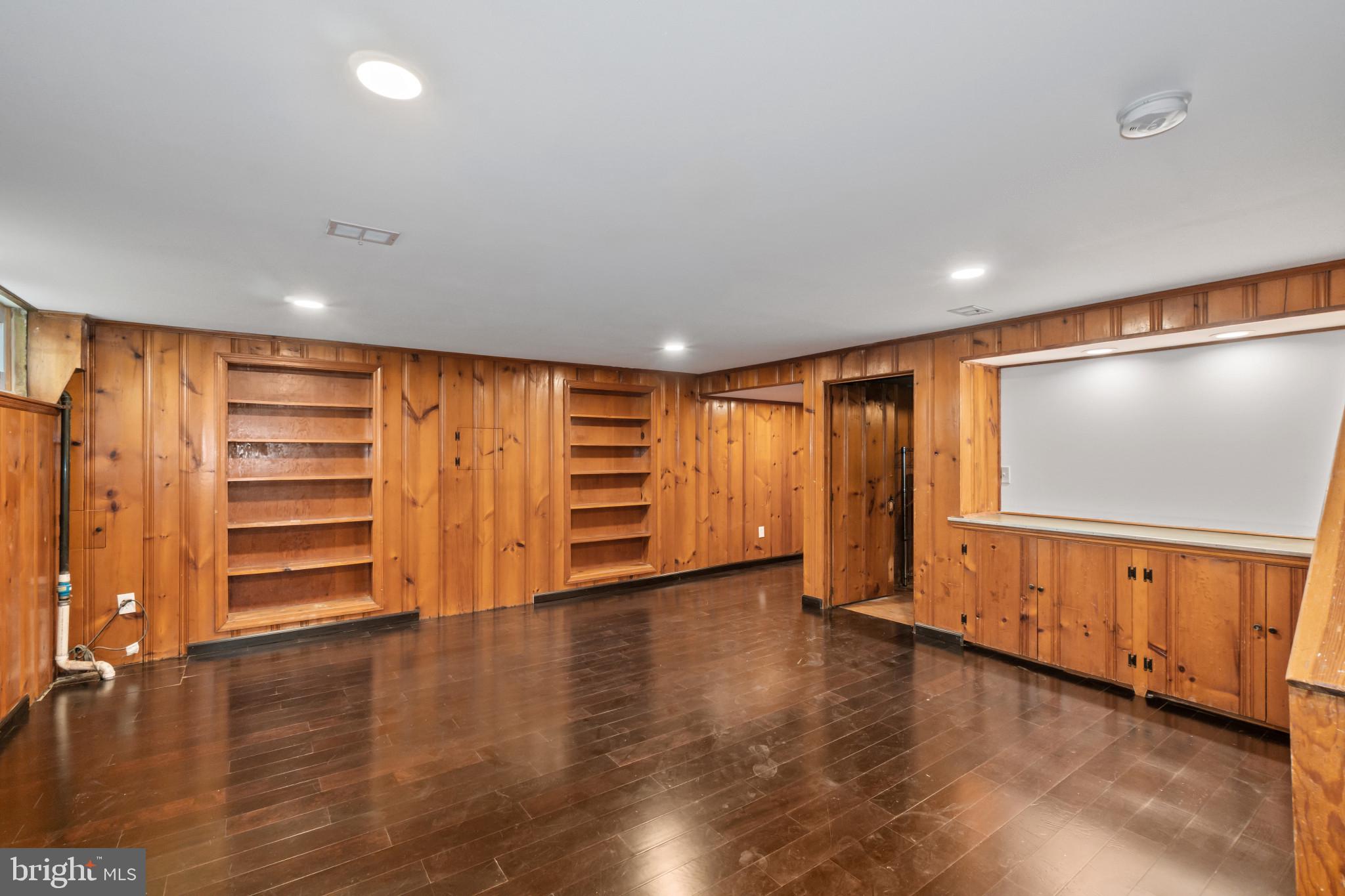 ACADEMY HEIGHTS - Residential