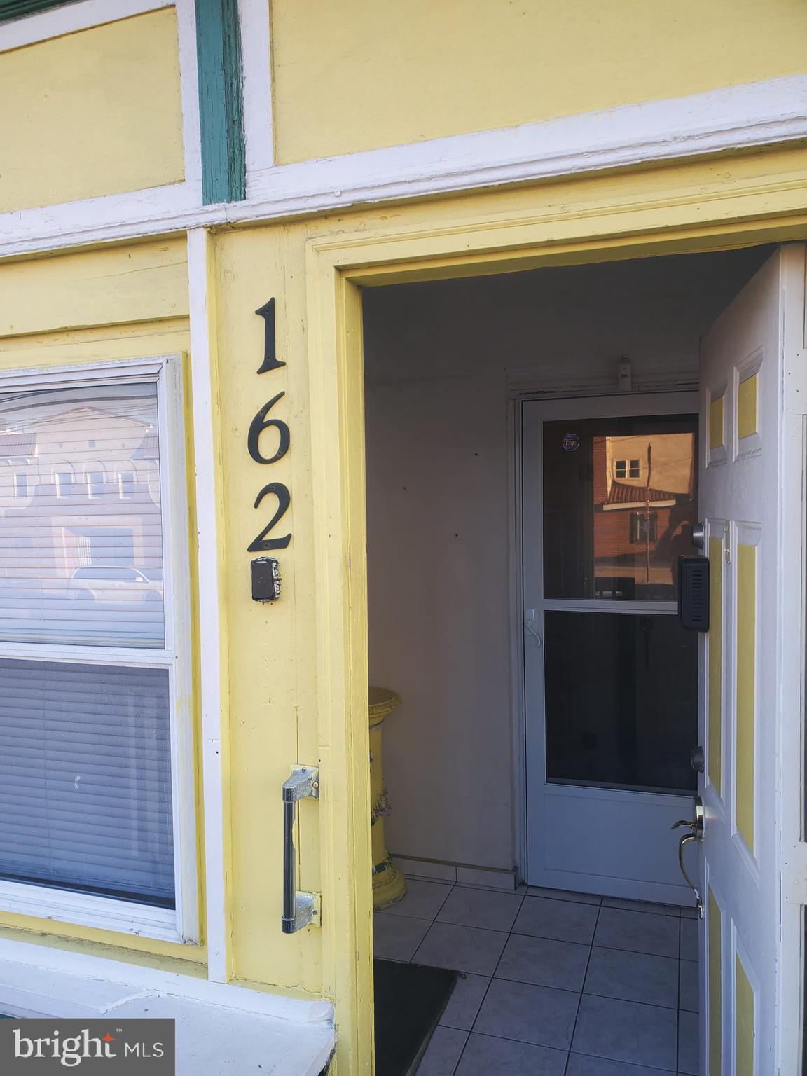 The property is currently vacant and available for rent. It has served as a duplex for many years. The buyer is responsible for verifying 2025 taxes and city zoning regulations.
There is no lockbox at the property for showings; please call the listing agent, Reynaldo