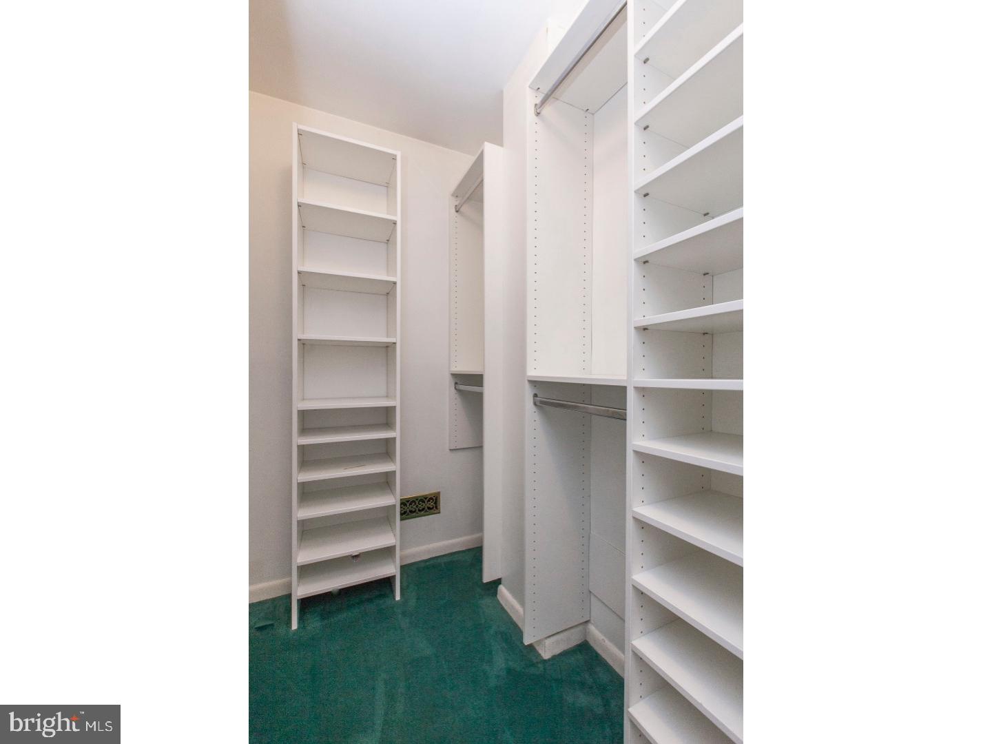 RADNOR HUNT - Residential