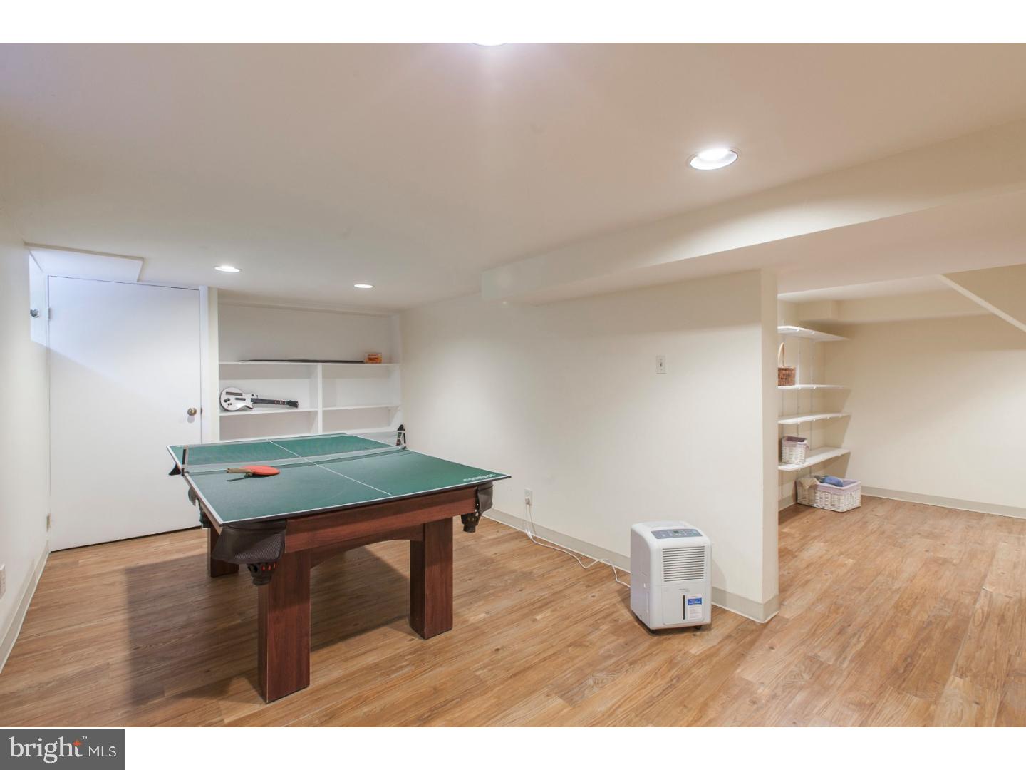 RADNOR HUNT - Residential