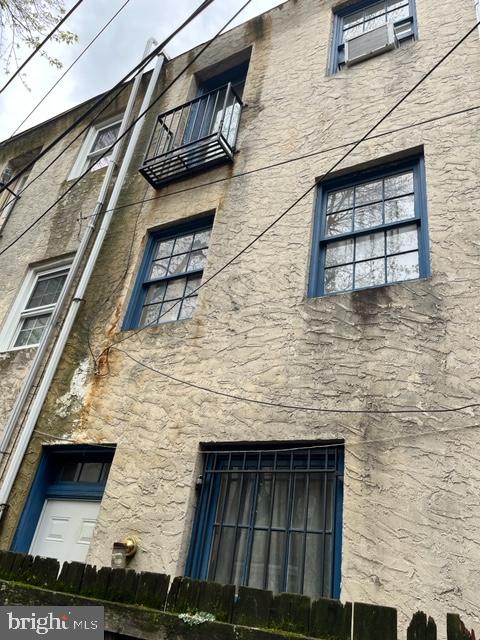Located in the catchment district for the Meredith School.
Meredith has consistently high test scores.
