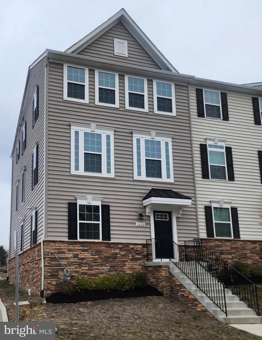 Minutes to Downtown Fredericksburg and VRE!!! This 4 Bedroom 3.5 Bath Will Not Disappoint!!  Home Offers Over 2300 Plus Sqft. of Living Space, Open Concept, Completely Updated, Gas Cooking Stove, Huge Walk In Pantry,  Large Deck Great for Entertaining, 16x15 Master Suite, Huge Walk in Closet, Soaker Tub and Double Sinks.  Expanded Laundry Room with a Separate Soaker Sink. Spacious Bedrooms with Lots of Storage Space. Rear Parking Extended 2 Car Garage and 2 Parking Places out Front of Home Also.  Pets will Be Considered  on a Case by Case Basis.  At This Location and Price This Home Will Not Last Long!!! Submit Rental Application Today!!!