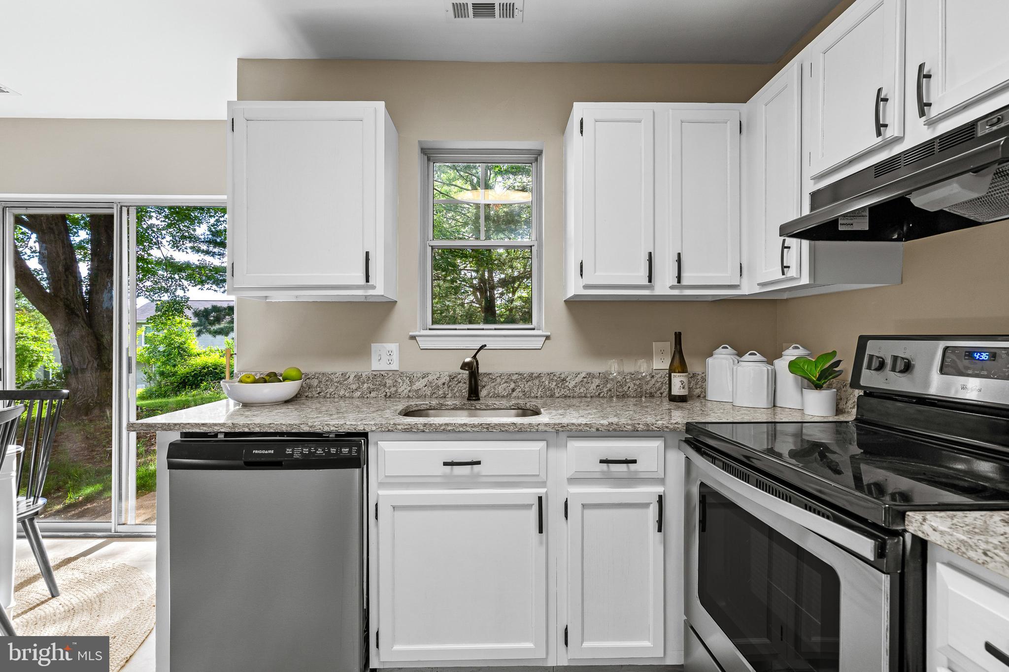 422 CRISFIELD DRIVE
