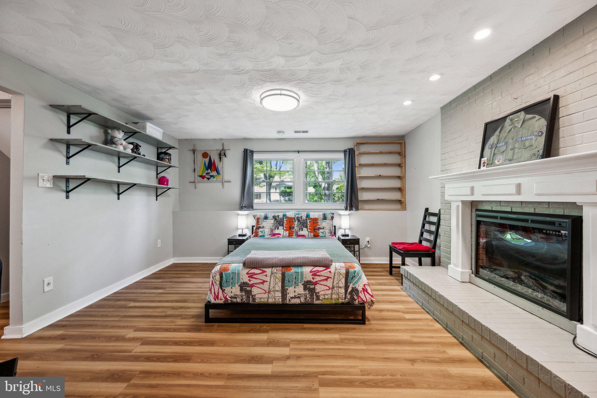 VILLAGE OF LONG REACH - Residential