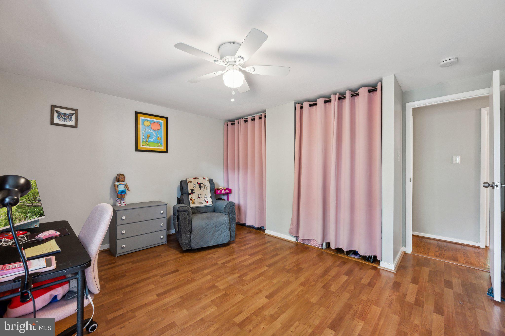 VILLAGE OF LONG REACH - Residential