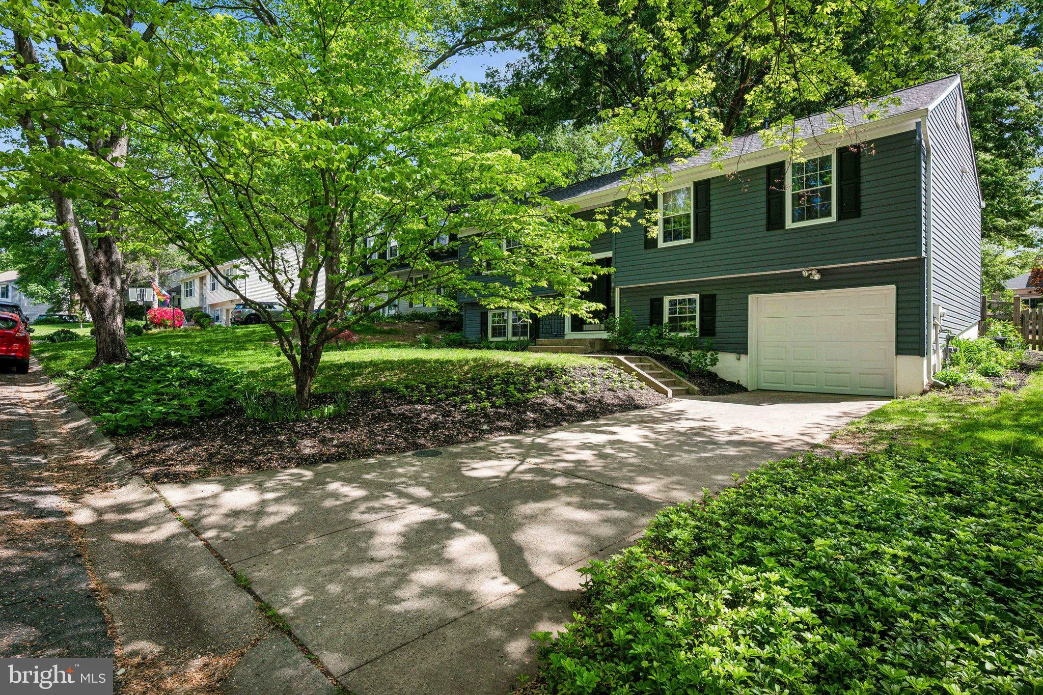 Columbia, Maryland 21045, United States, 4 Bedrooms Bedrooms, ,3 BathroomsBathrooms,Residential,Pending,123423