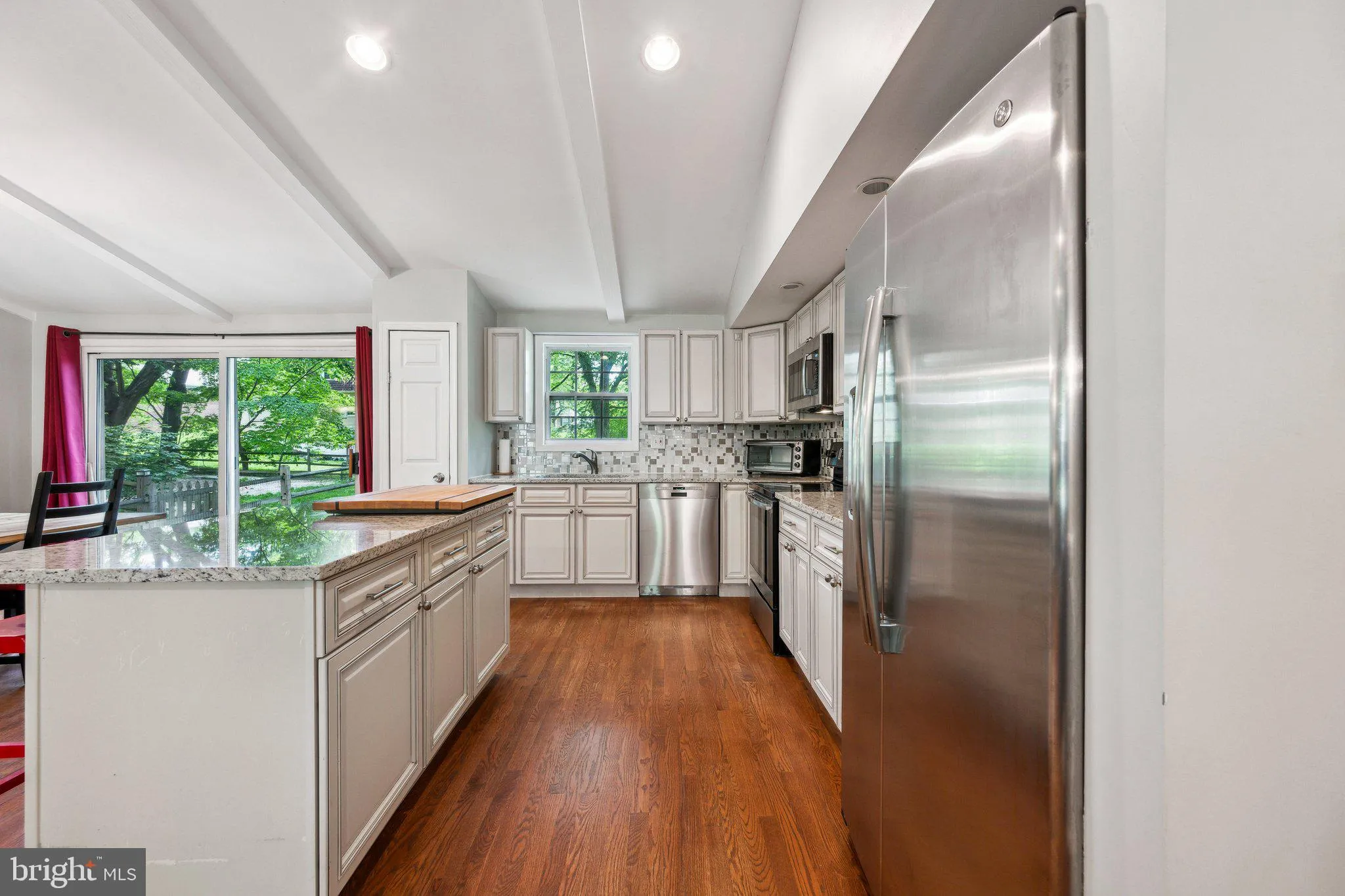 Columbia, Maryland 21045, United States, 4 Bedrooms Bedrooms, ,3 BathroomsBathrooms,Residential,Pending,123423