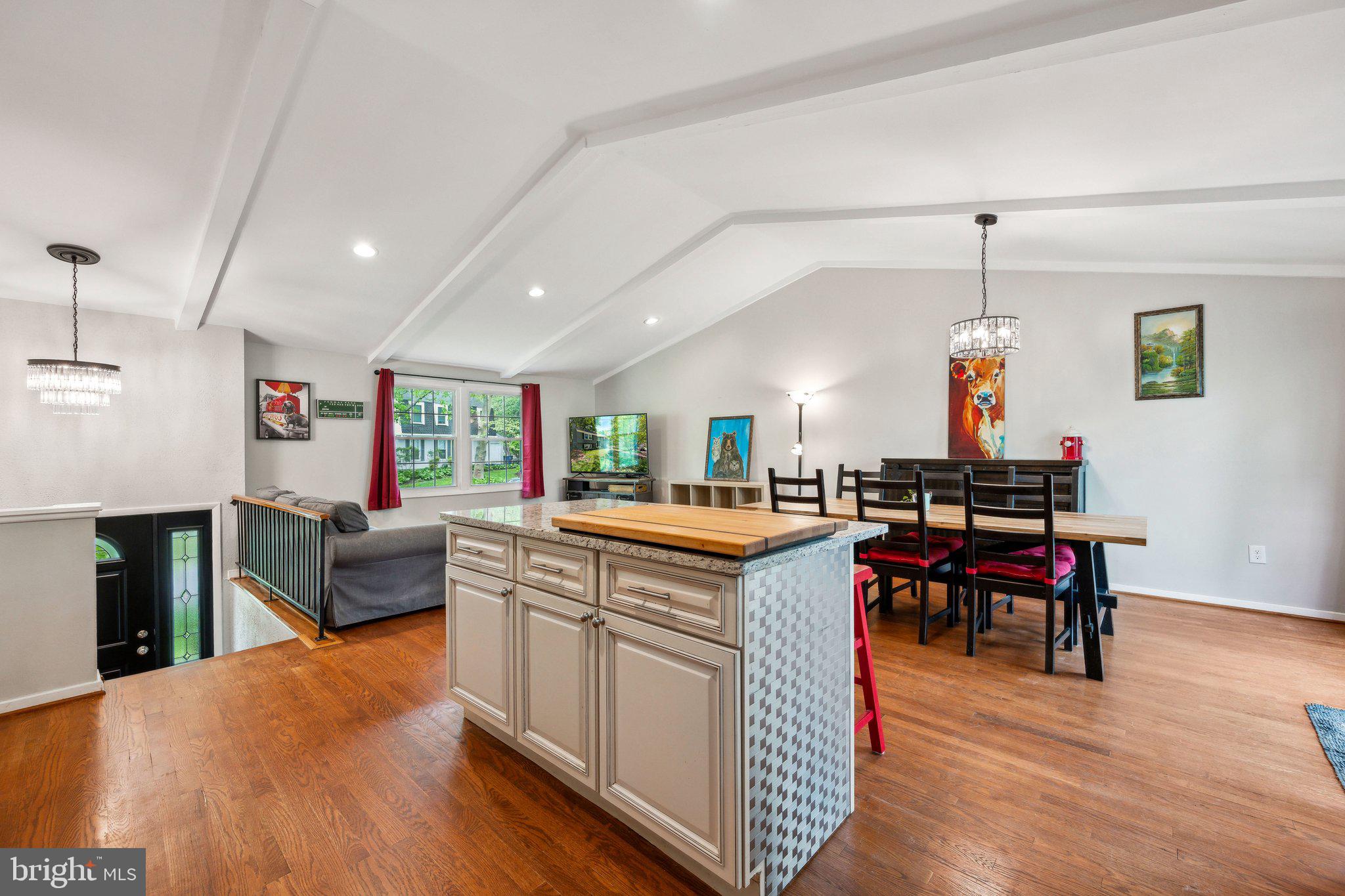 8810 TIDESEBB COURT