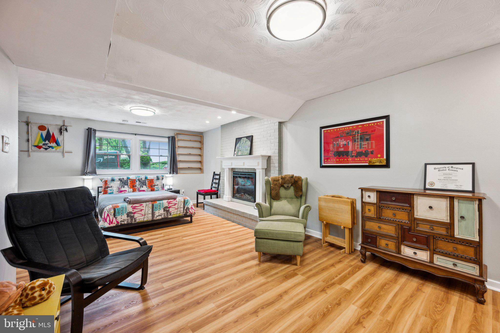 VILLAGE OF LONG REACH - Residential