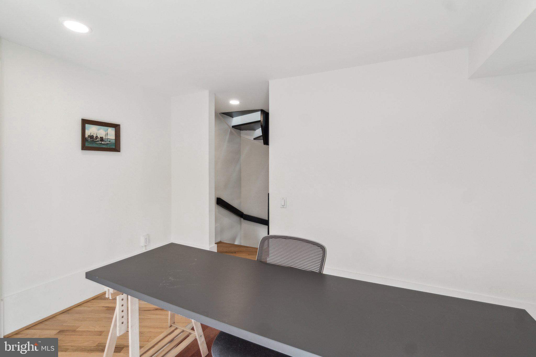 LOGAN CIRCLE - Residential