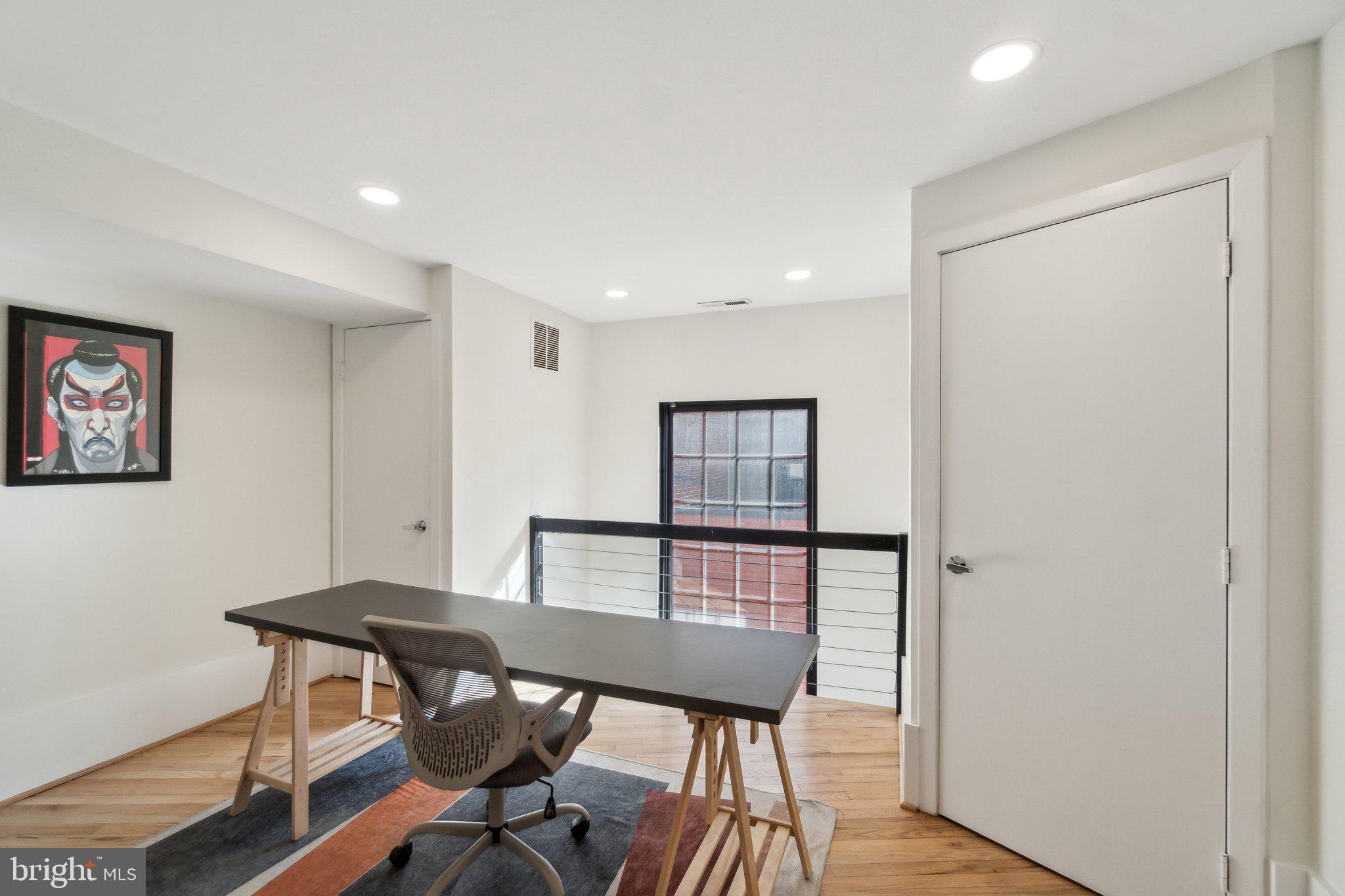 LOGAN CIRCLE - Residential