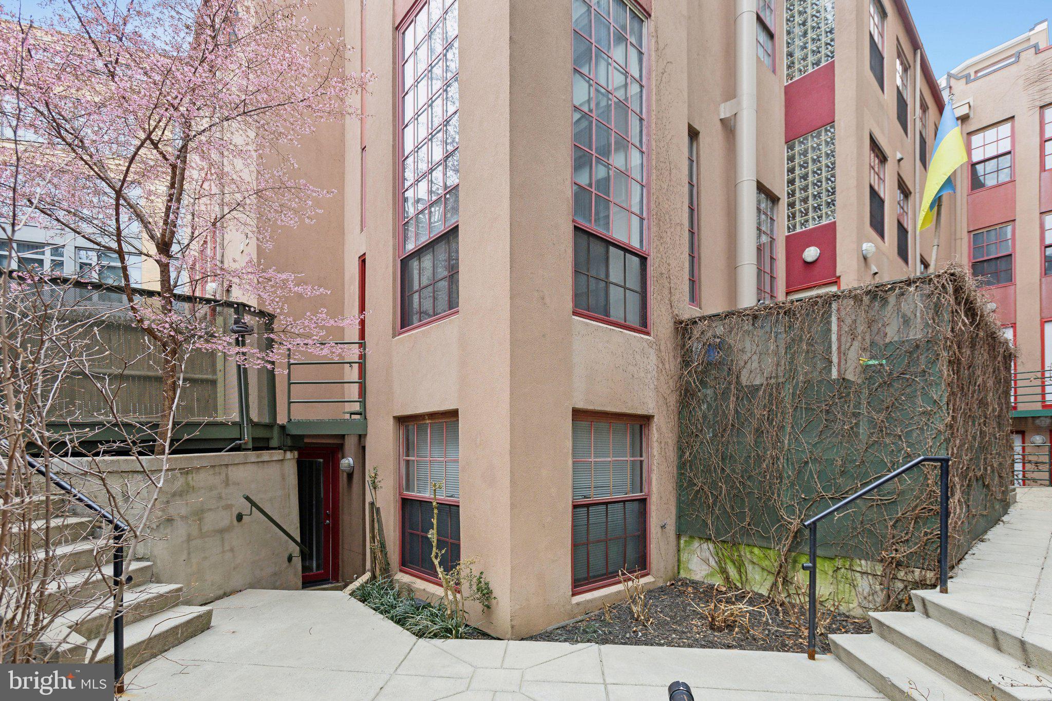 LOGAN CIRCLE - Residential