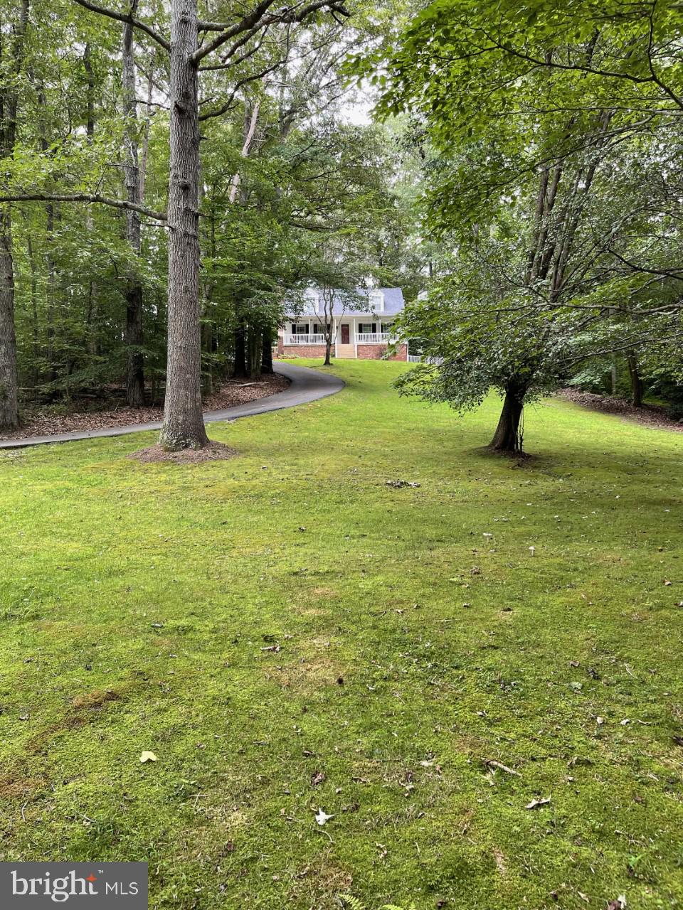 COUNTRY LAKES - Residential