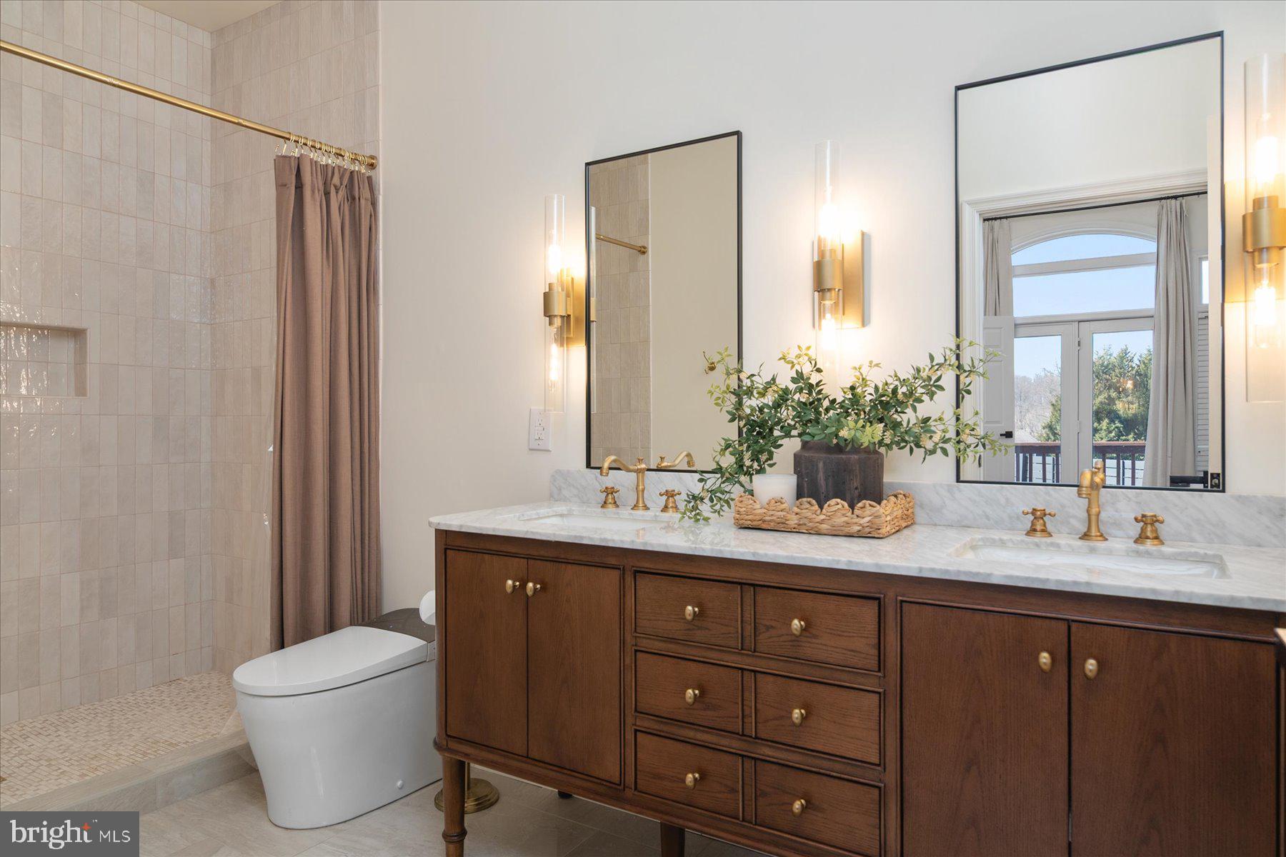 OAKMONT GREEN - Residential