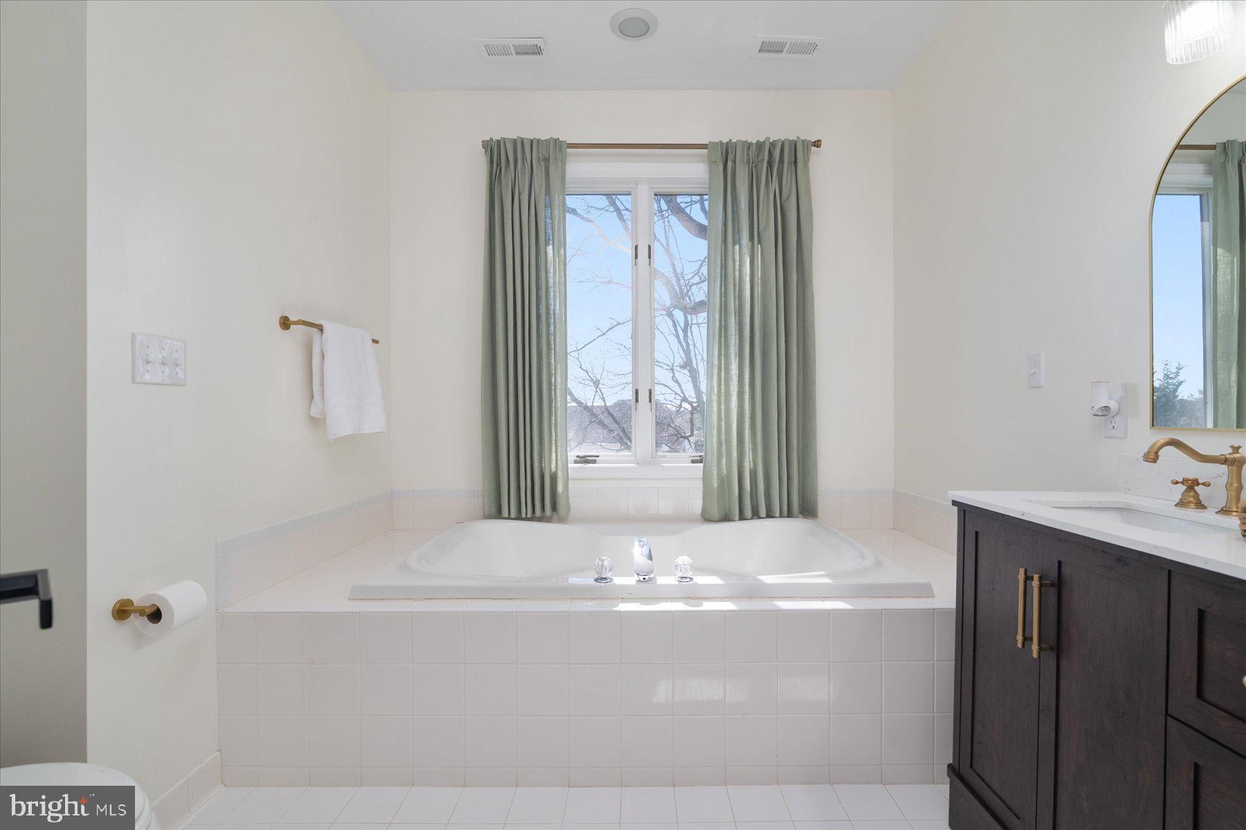 OAKMONT GREEN - Residential