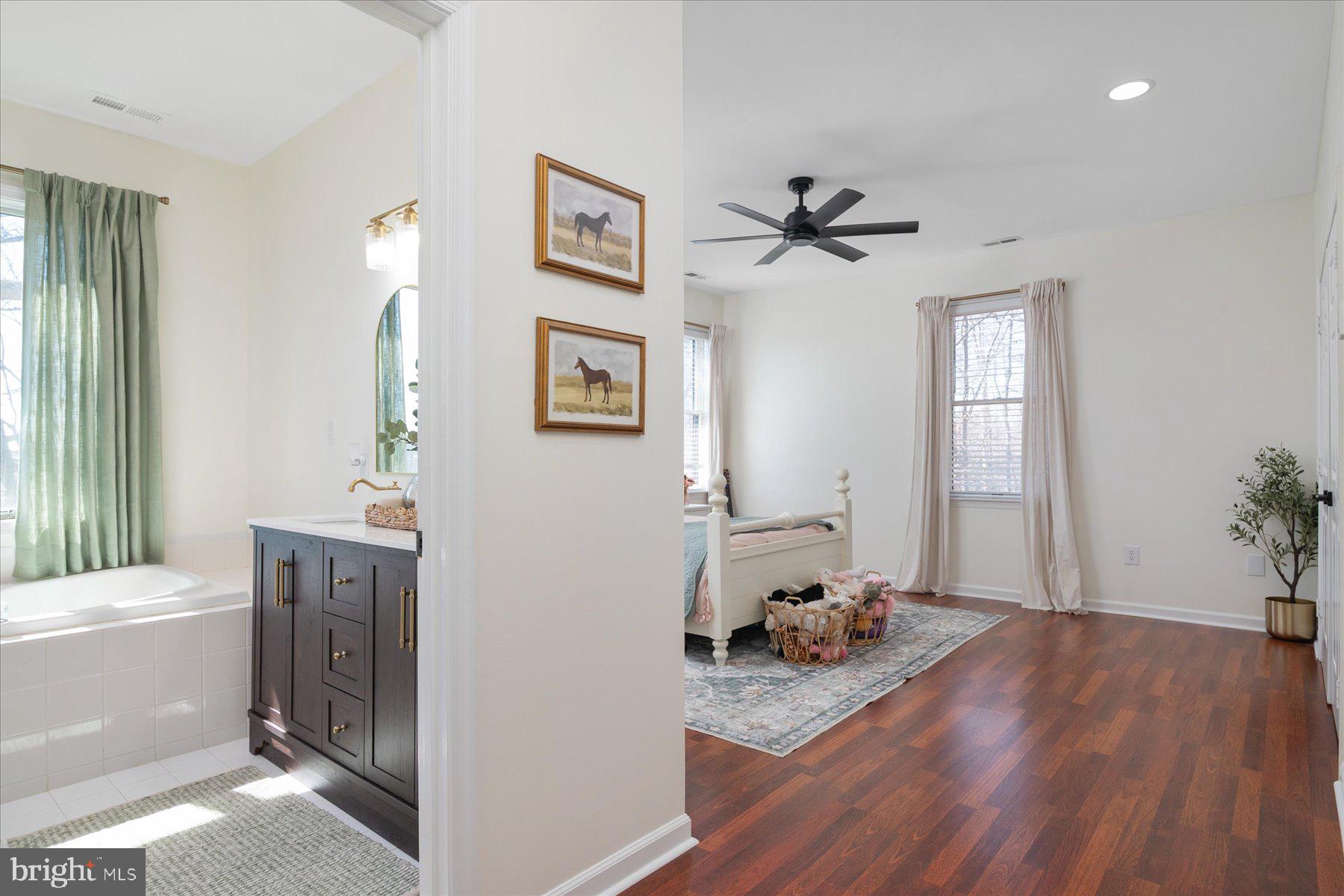 OAKMONT GREEN - Residential