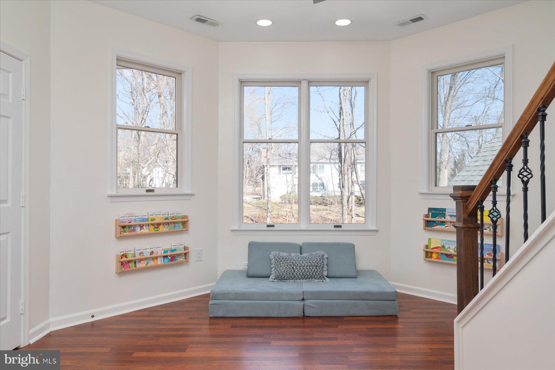 OAKMONT GREEN - Residential