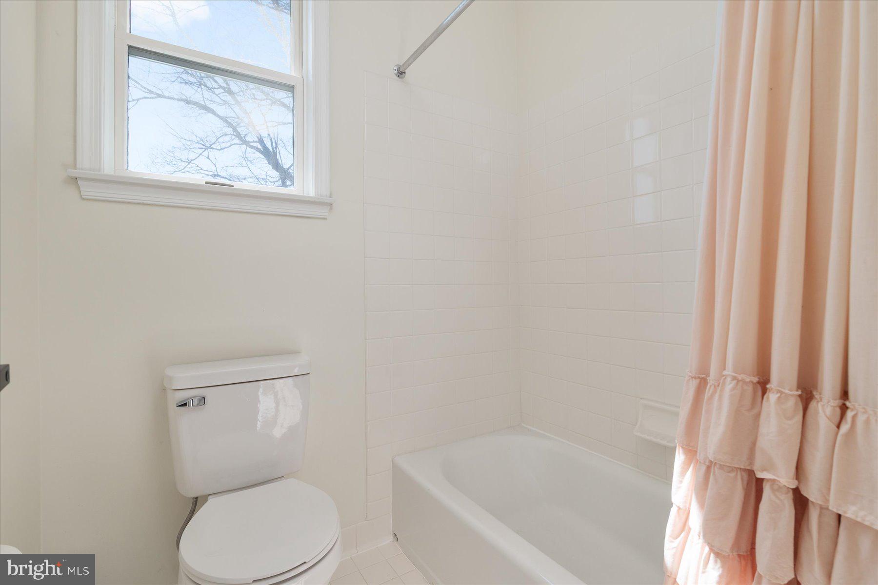 OAKMONT GREEN - Residential