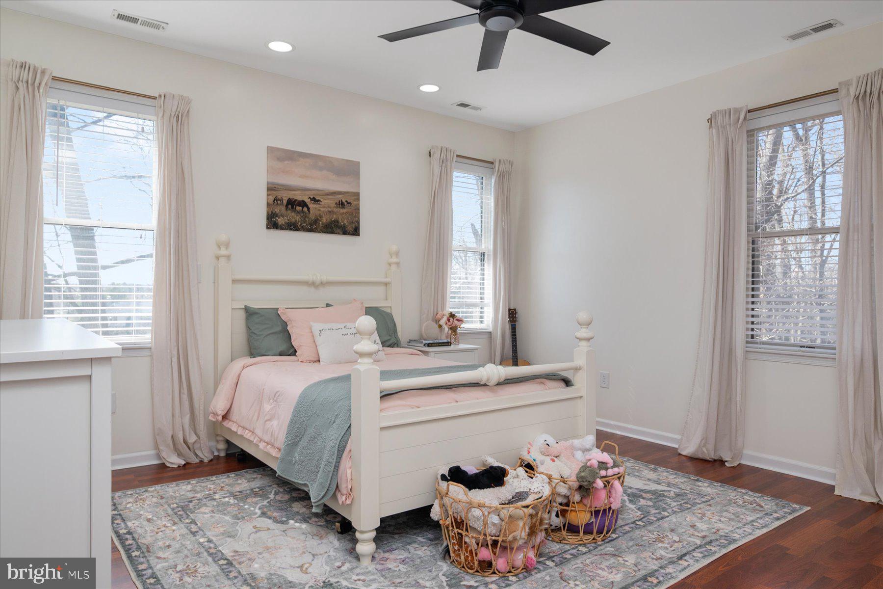 OAKMONT GREEN - Residential