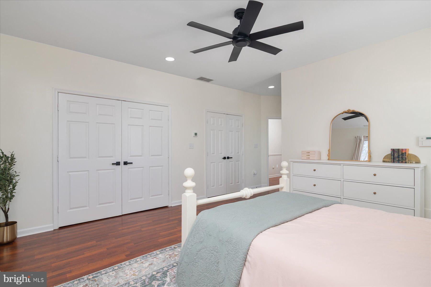 OAKMONT GREEN - Residential