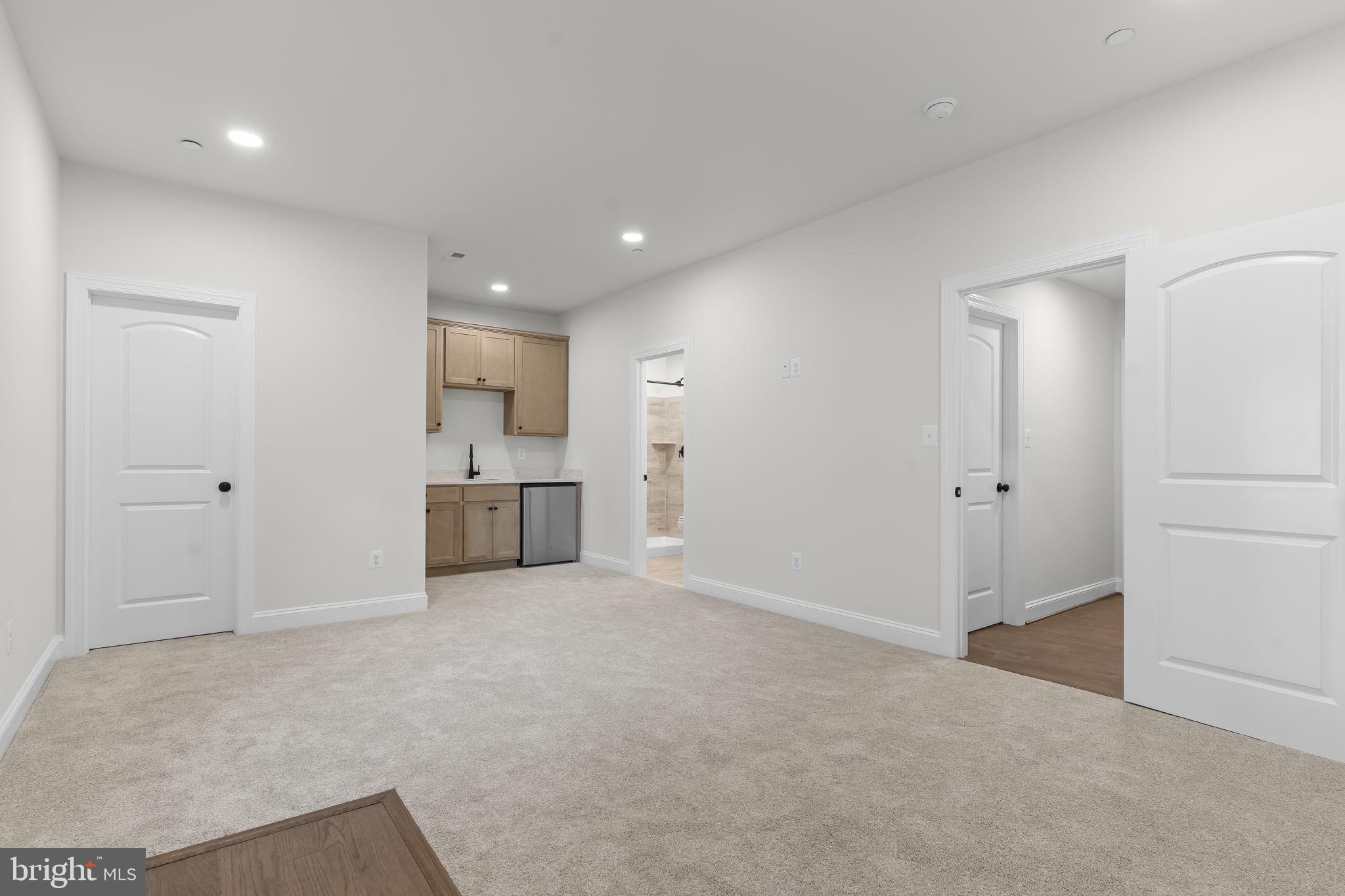 MEADOWS AT TOWN RUN II - Residential