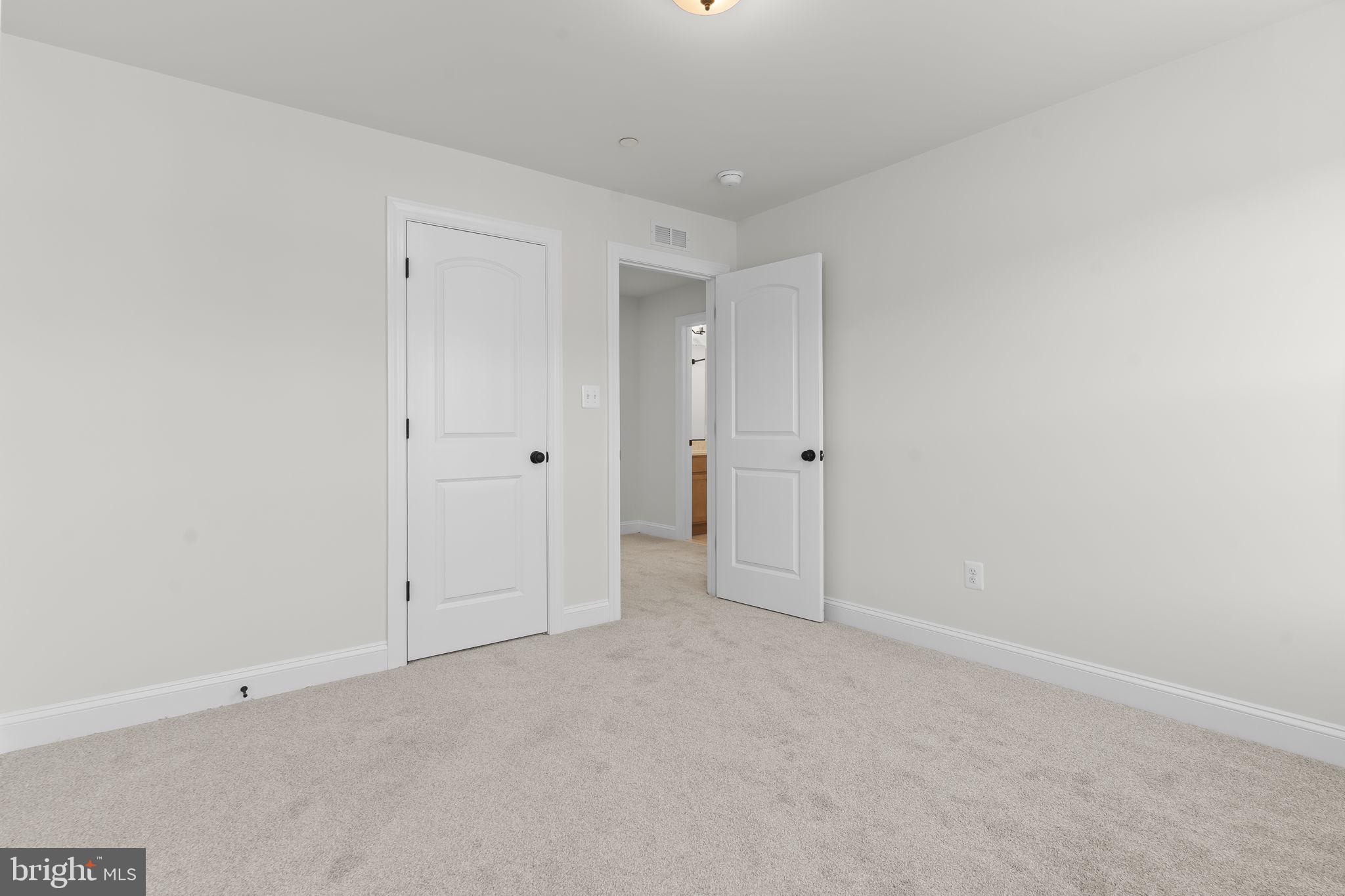 MEADOWS AT TOWN RUN II - Residential