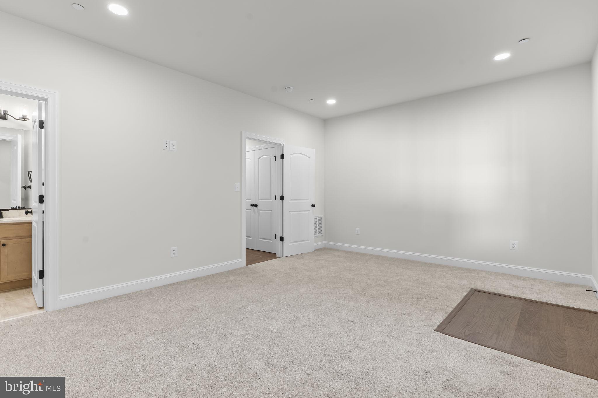 MEADOWS AT TOWN RUN II - Residential