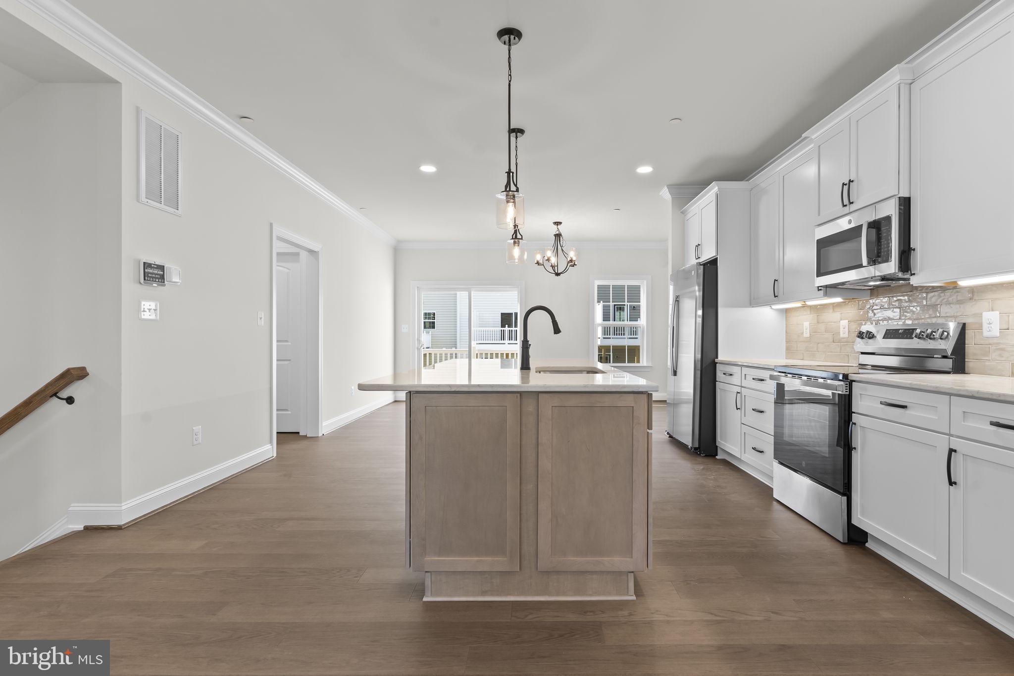 MEADOWS AT TOWN RUN II - Residential