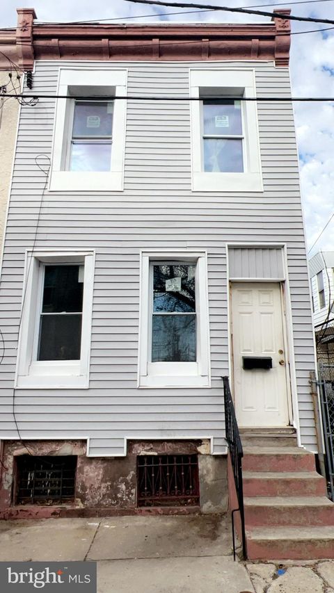 Townhouse For Sale - 1211 Firth Street<br/> PHILADELPHIA, PA 19133