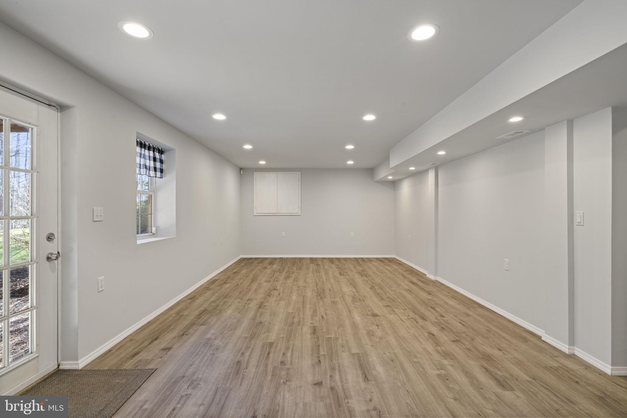 WINDSOR FOREST - Residential