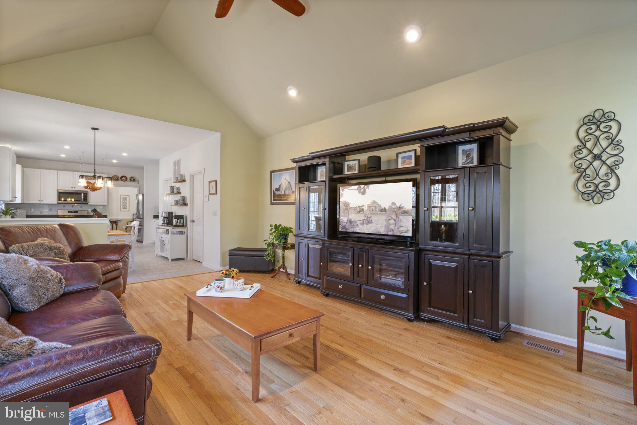 WINDSOR FOREST - Residential