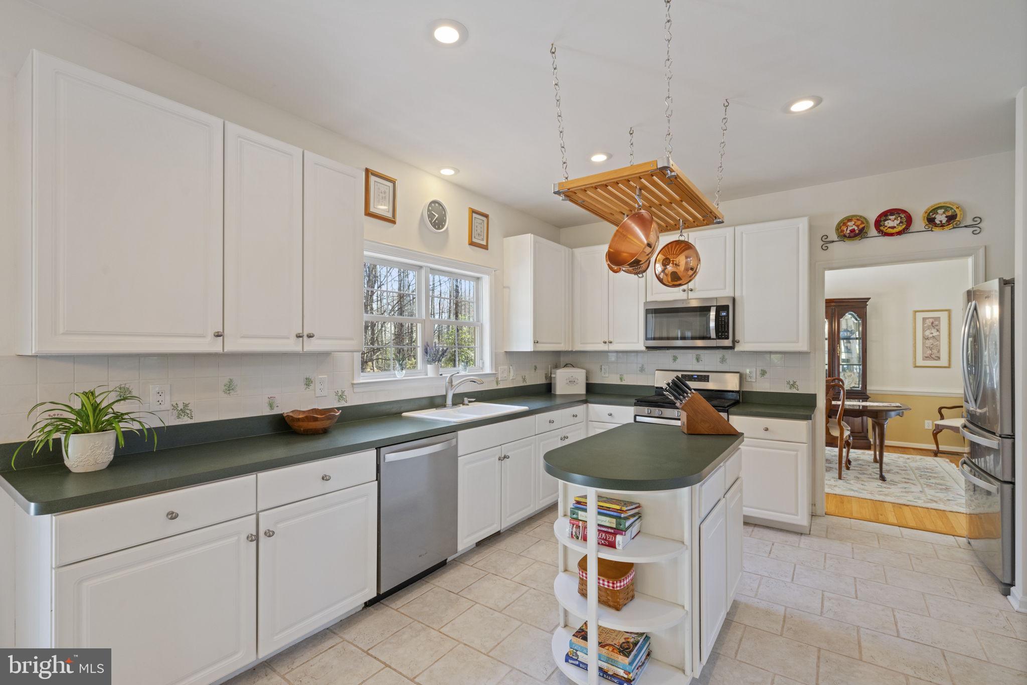 WINDSOR FOREST - Residential