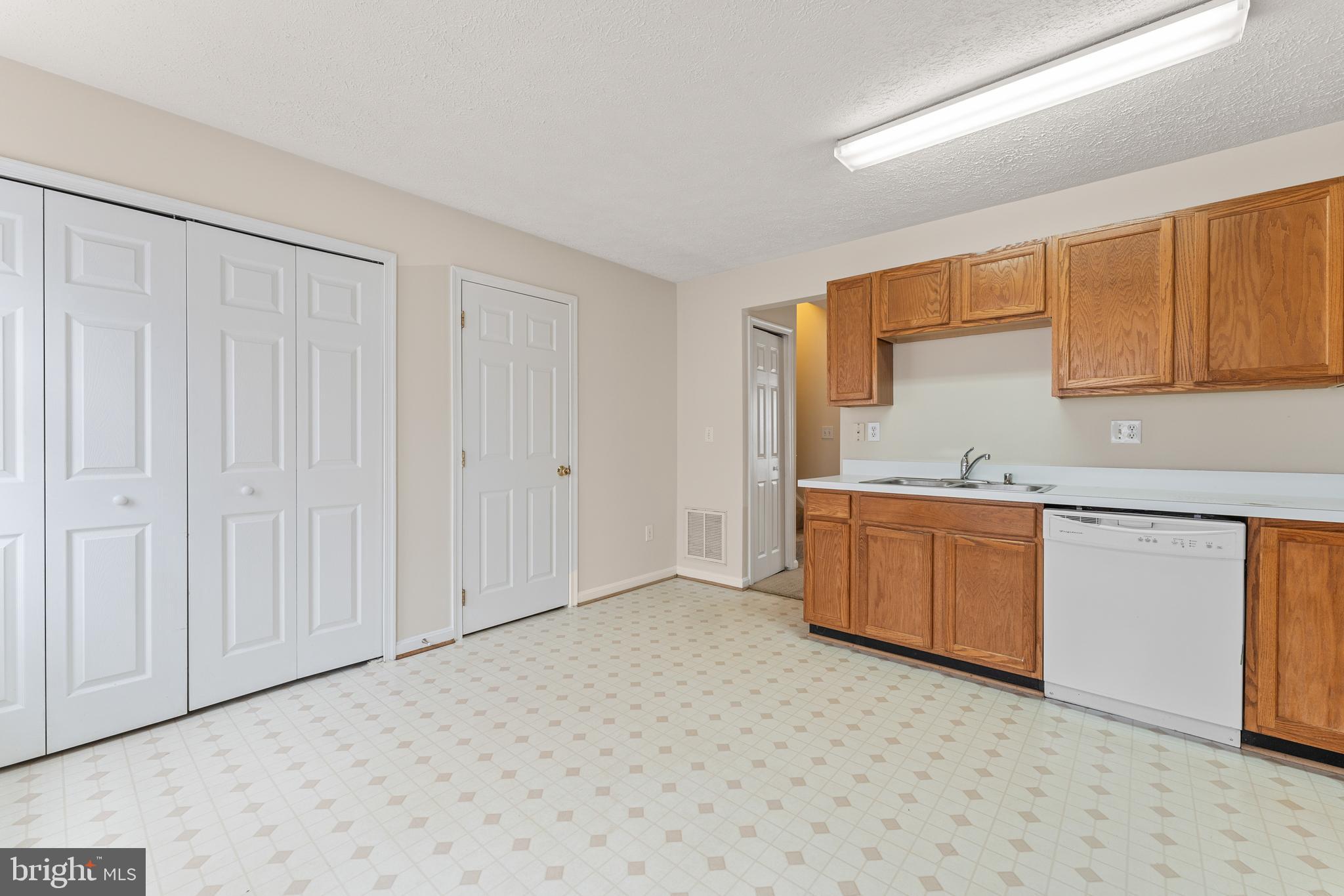 TIDEWATER PLAINS - Residential Lease