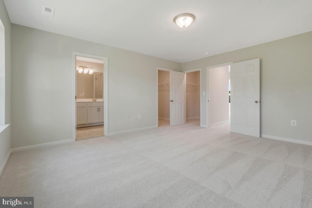 OYSTER BAY CONDOMINIUMS - Residential