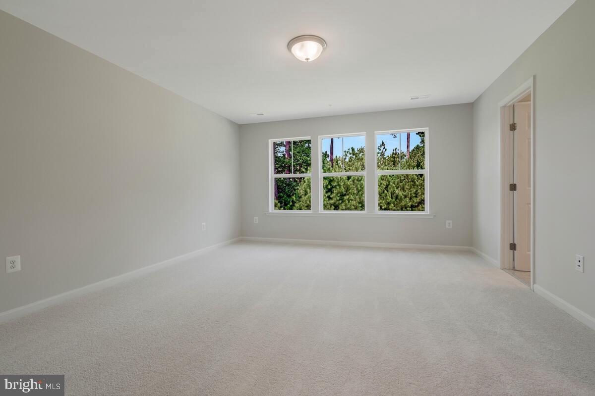 OYSTER BAY CONDOMINIUMS - Residential