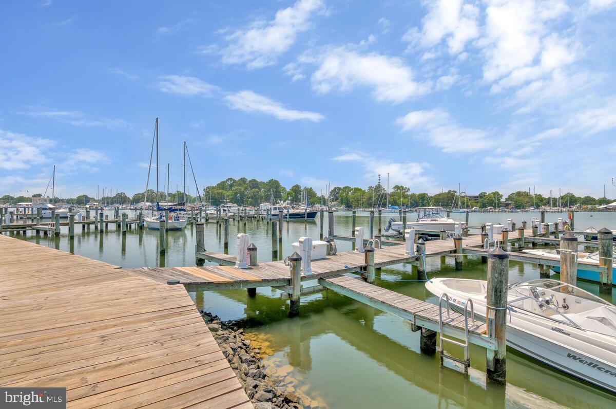 OYSTER BAY CONDOMINIUMS - Residential