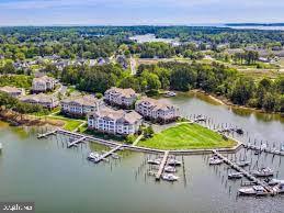 OYSTER BAY CONDOMINIUMS - Residential