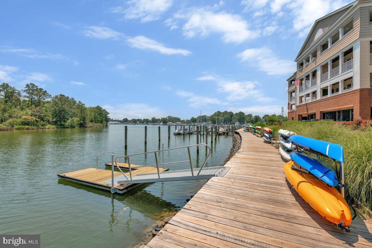 OYSTER BAY CONDOMINIUMS - Residential
